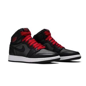 Air Jordan 1 Nike Air Retro High OG GS Sneakers Satin Gym
